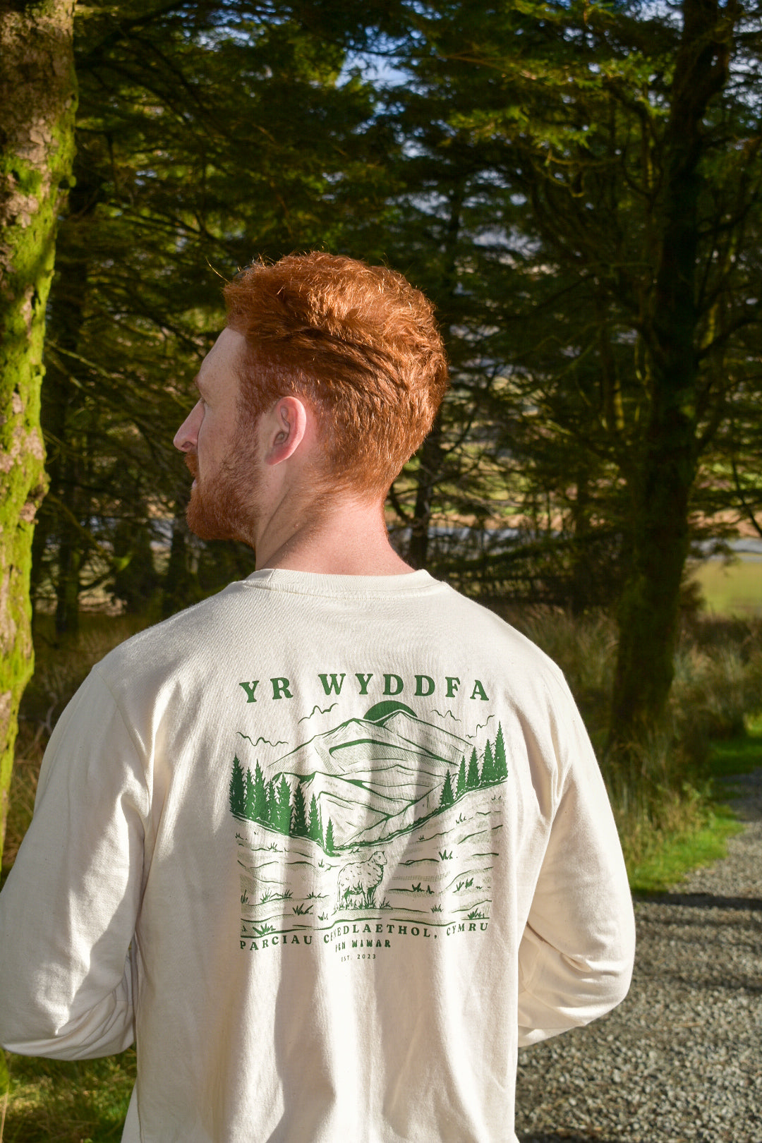 Yr Wyddfa Long Sleeve T-Shirt in Natural