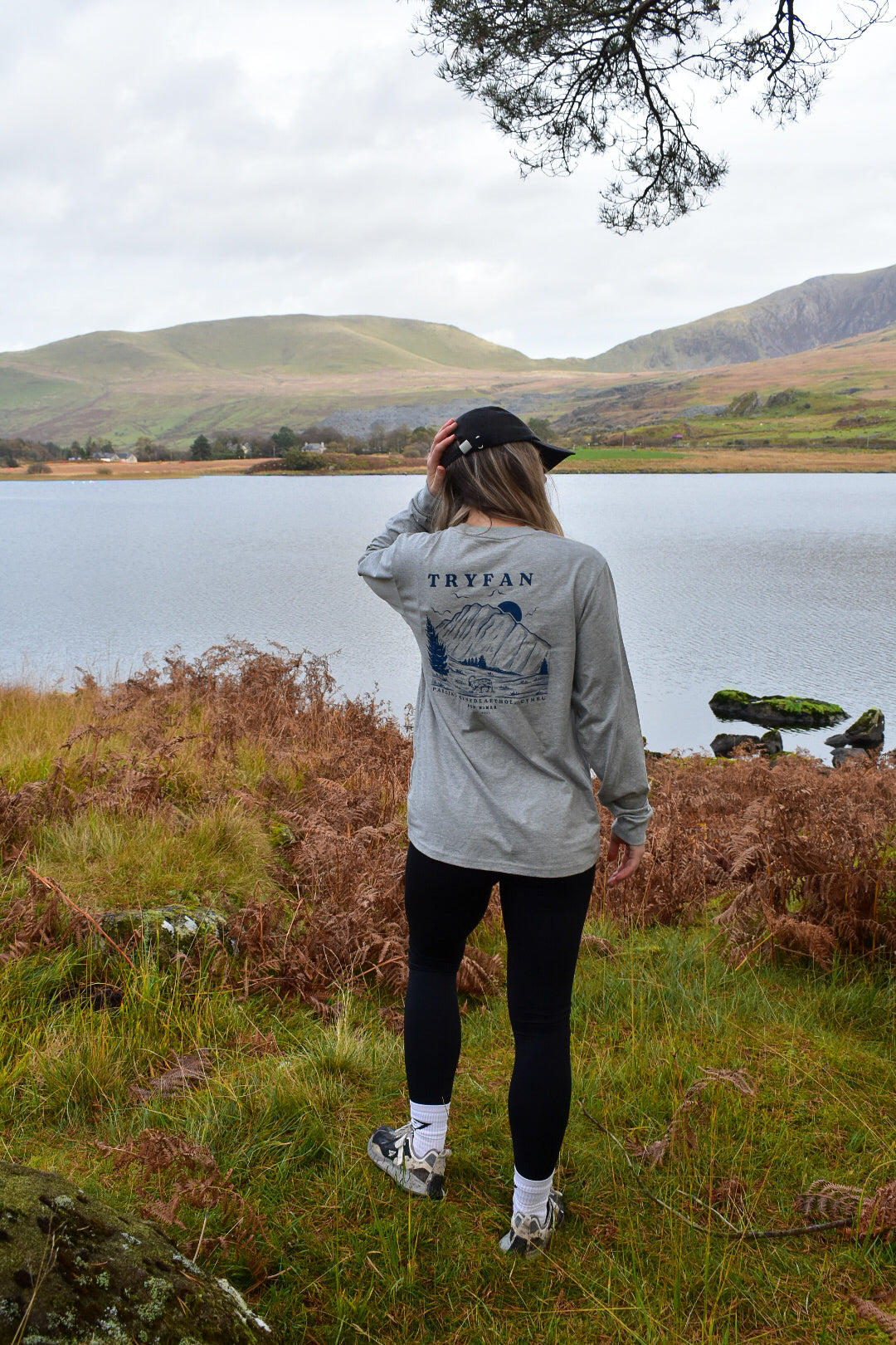 Tryfan Long Sleeve T-Shirt in Grey