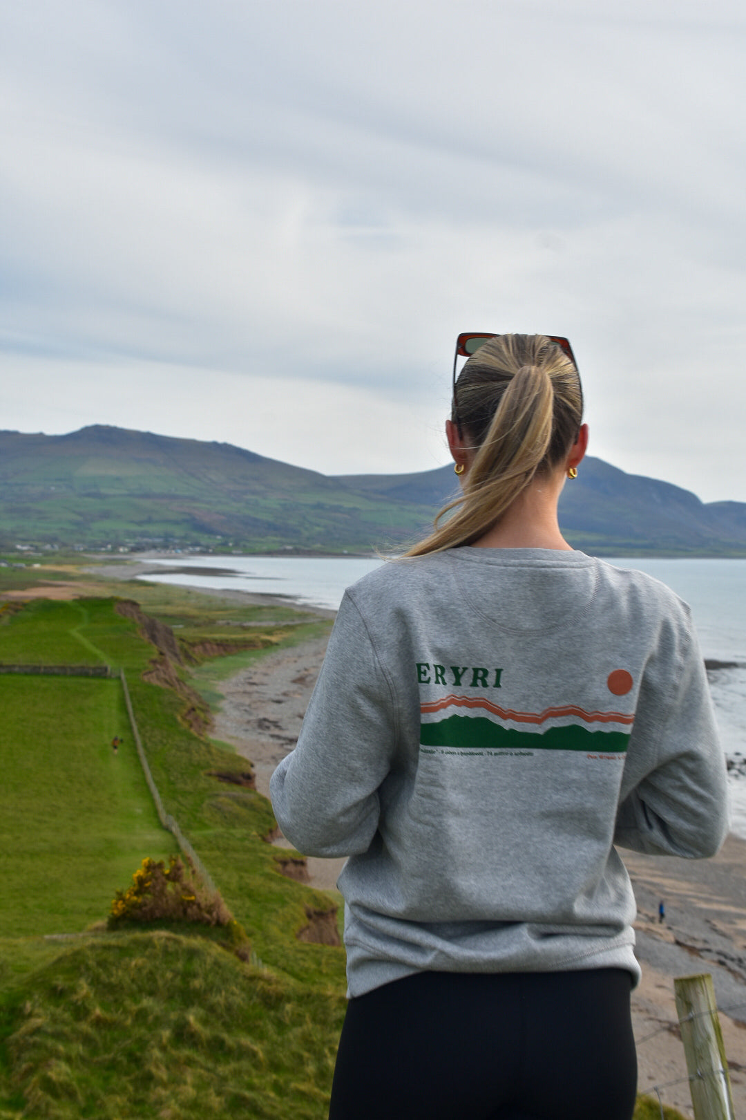 Eryri Sweatshirt in Grey