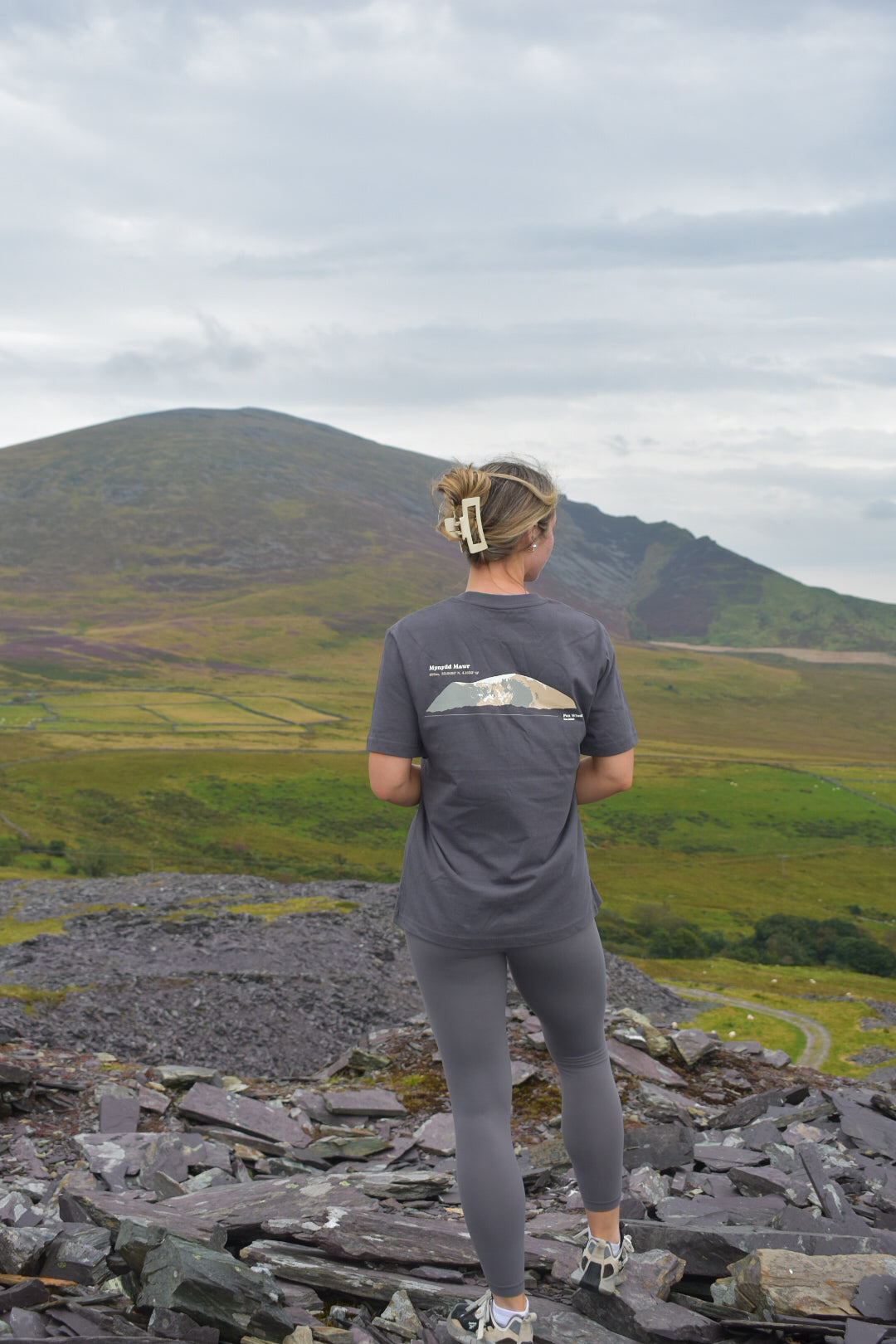 Mynydd Mawr Relaxed Fit Tee in Anthracite