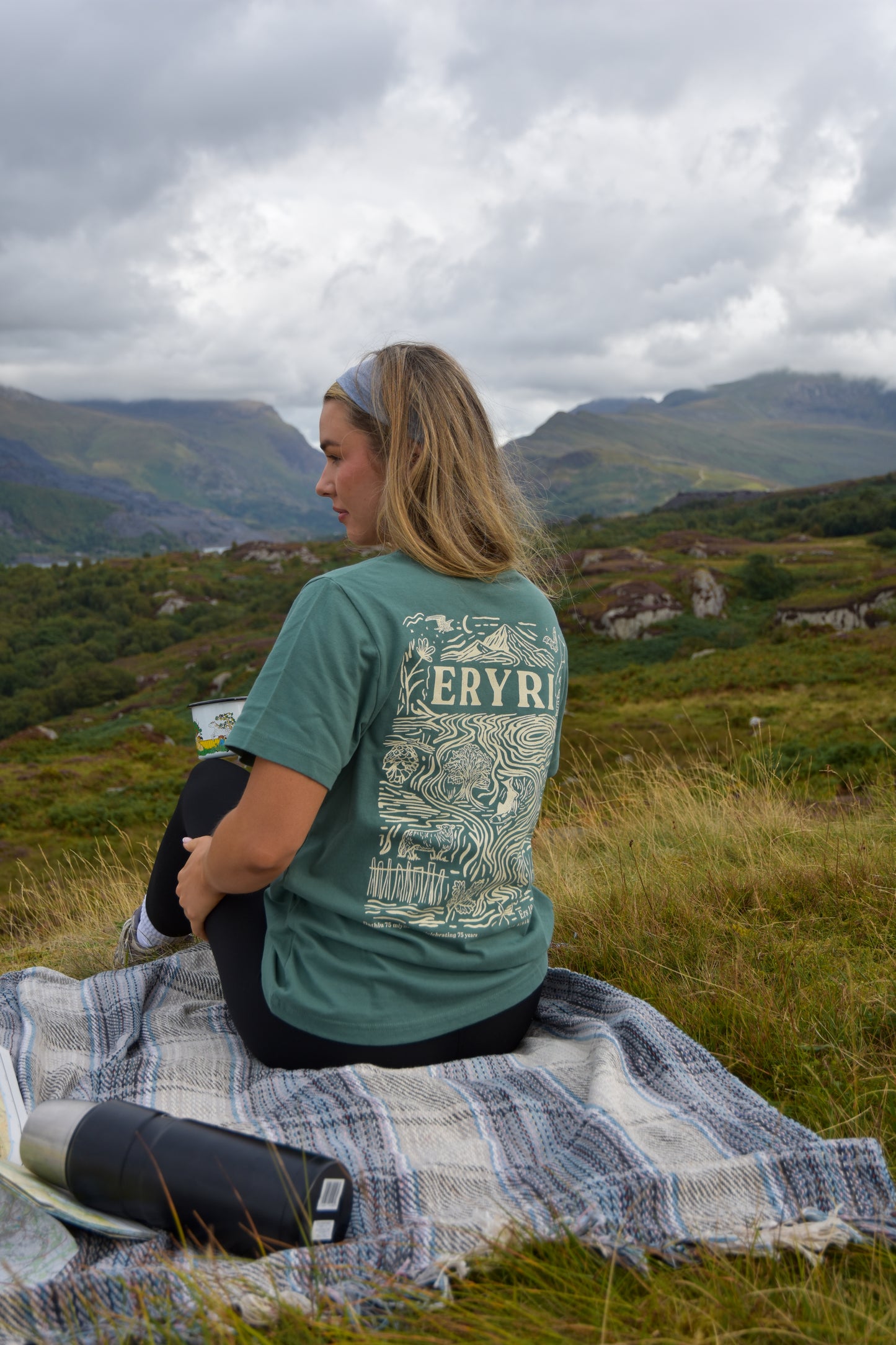Eryri Collab 75 T-shirt in Moss Green