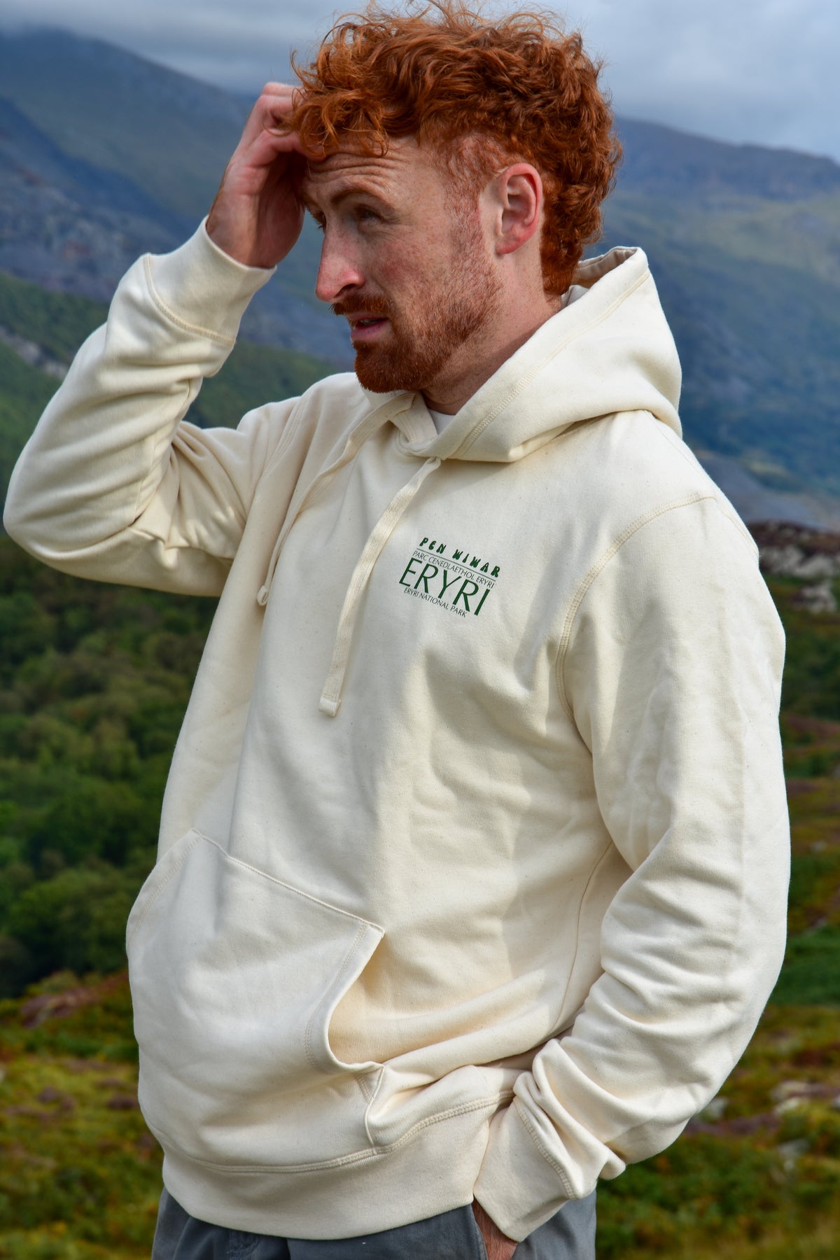 Eryri Collab 75 Hoodie in off-white