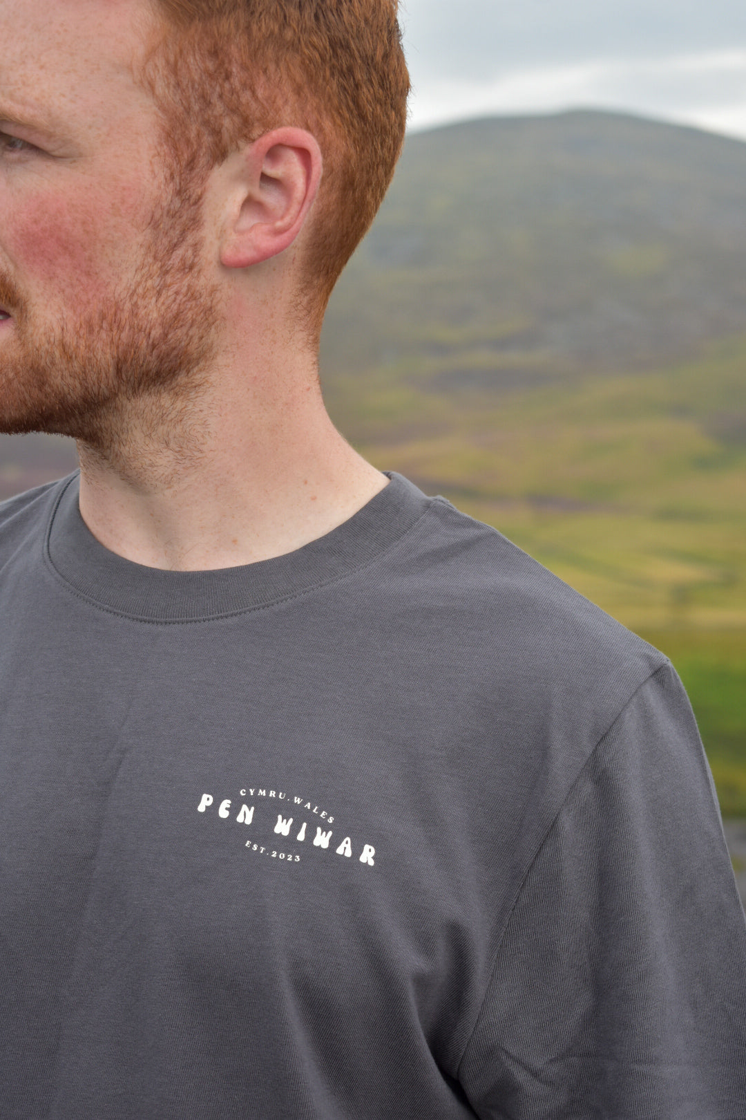 Mynydd Mawr Relaxed Fit Tee in Anthracite