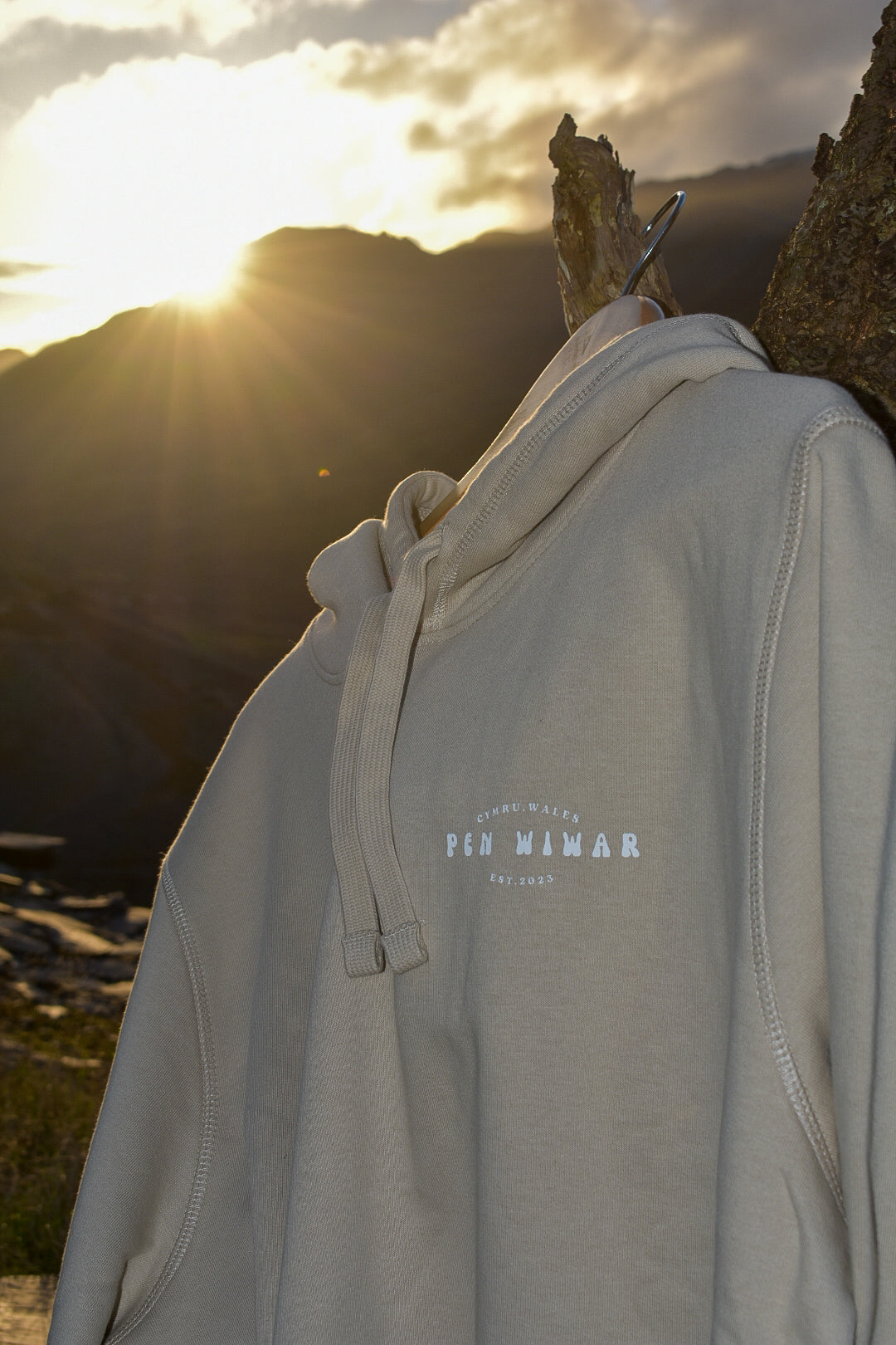 Eryri Hoodie in Sunrise Dust