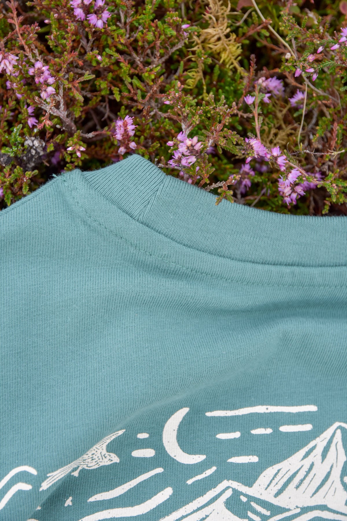 Eryri Collab 75 T-shirt in Moss Green