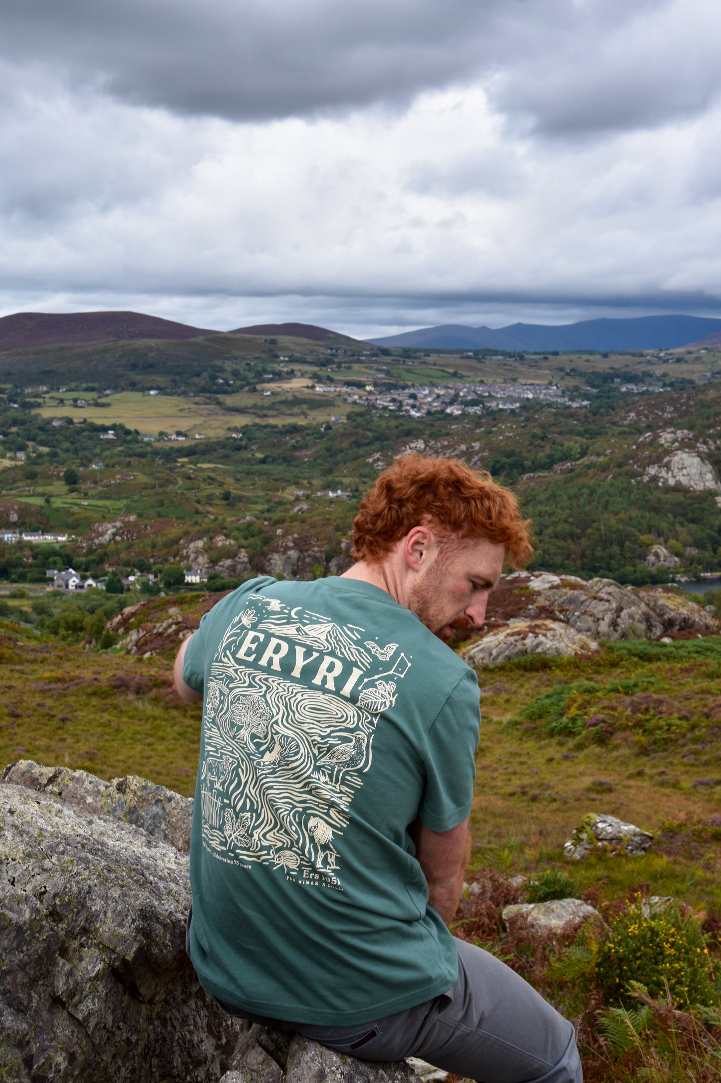 Eryri Collab 75 T-shirt in Moss Green