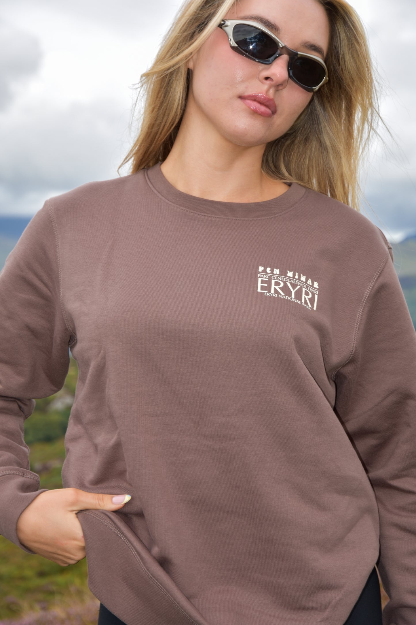 Eryri Collab 75 Sweatshirt in Mocha Brown