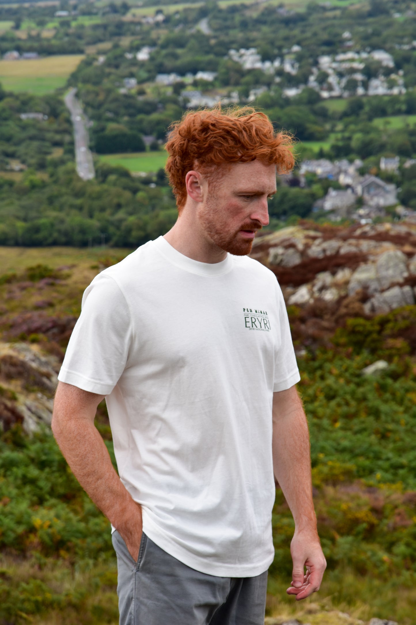Eryri Collab 75 T-shirt in Off-White