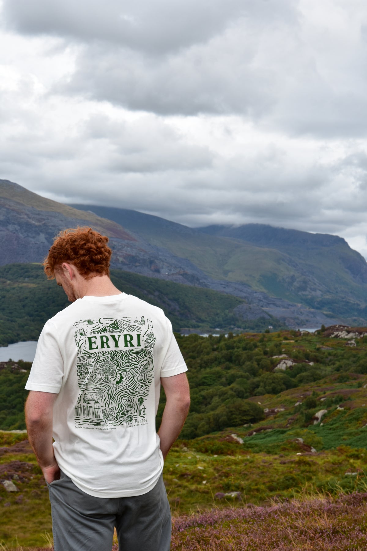 Eryri Collab 75 T-shirt in Off-White