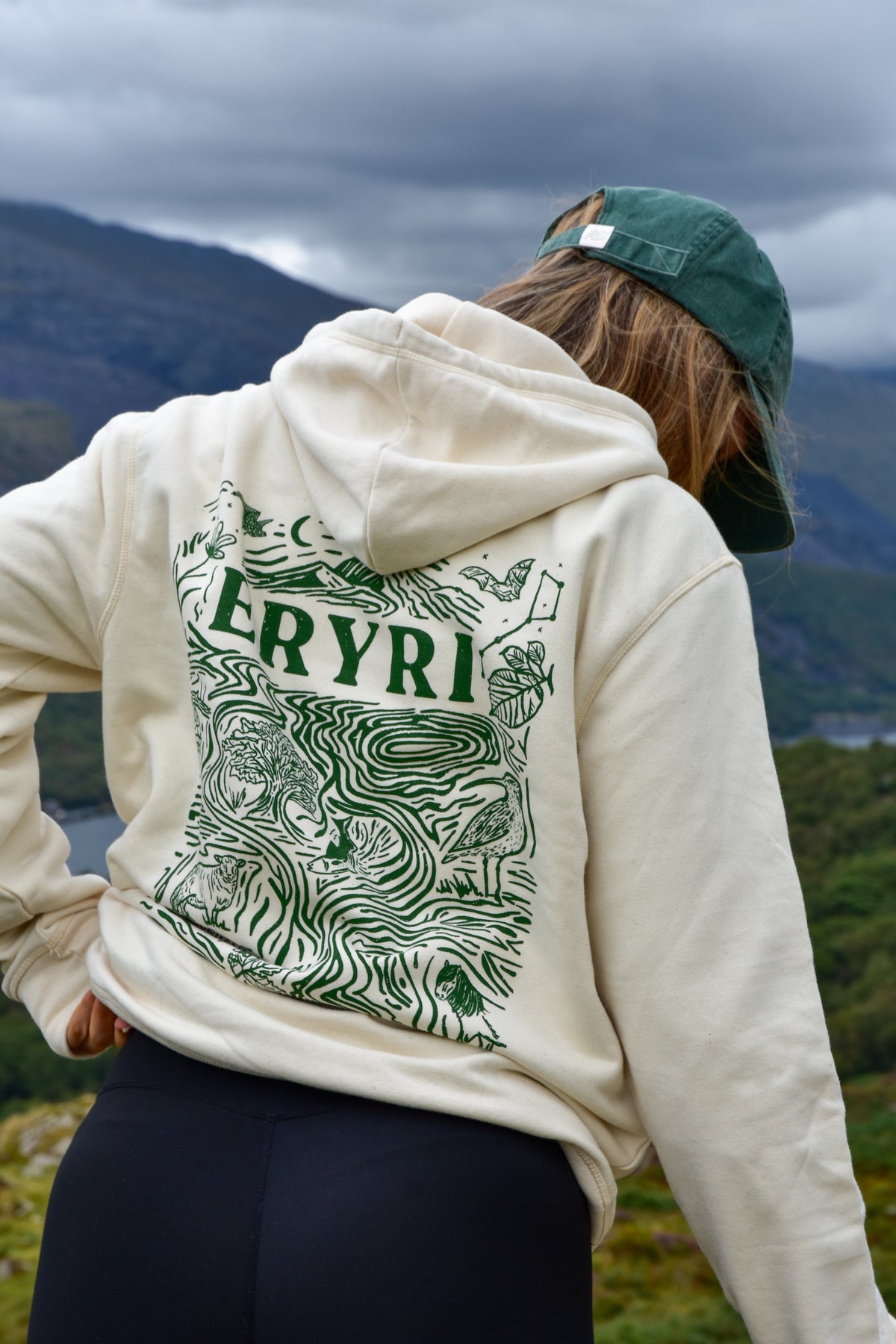 Eryri Collab 75 Hoodie in off-white