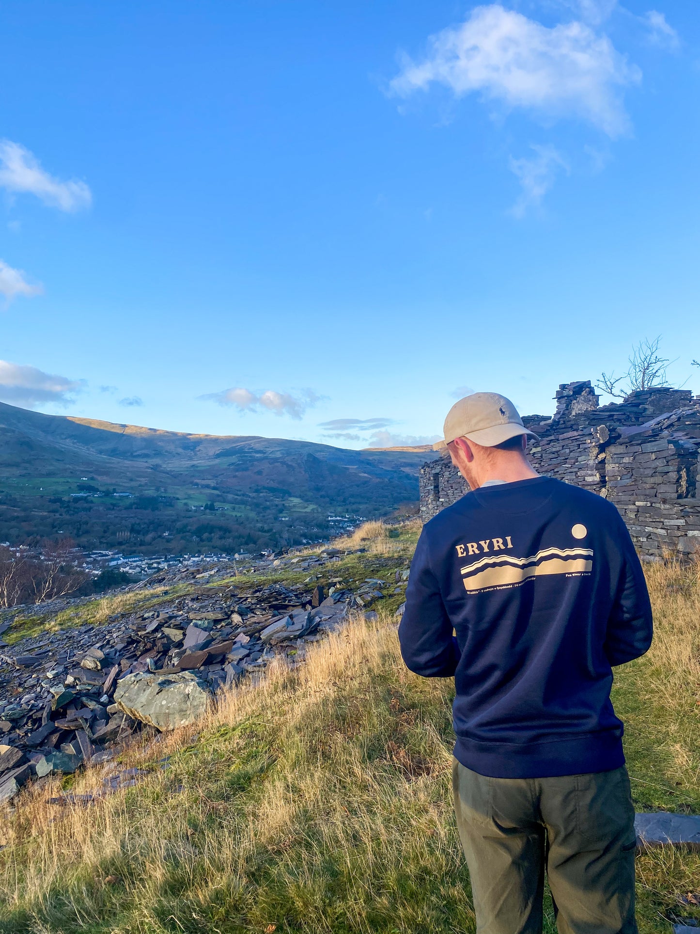 Eryri Sweatshirt in Navy