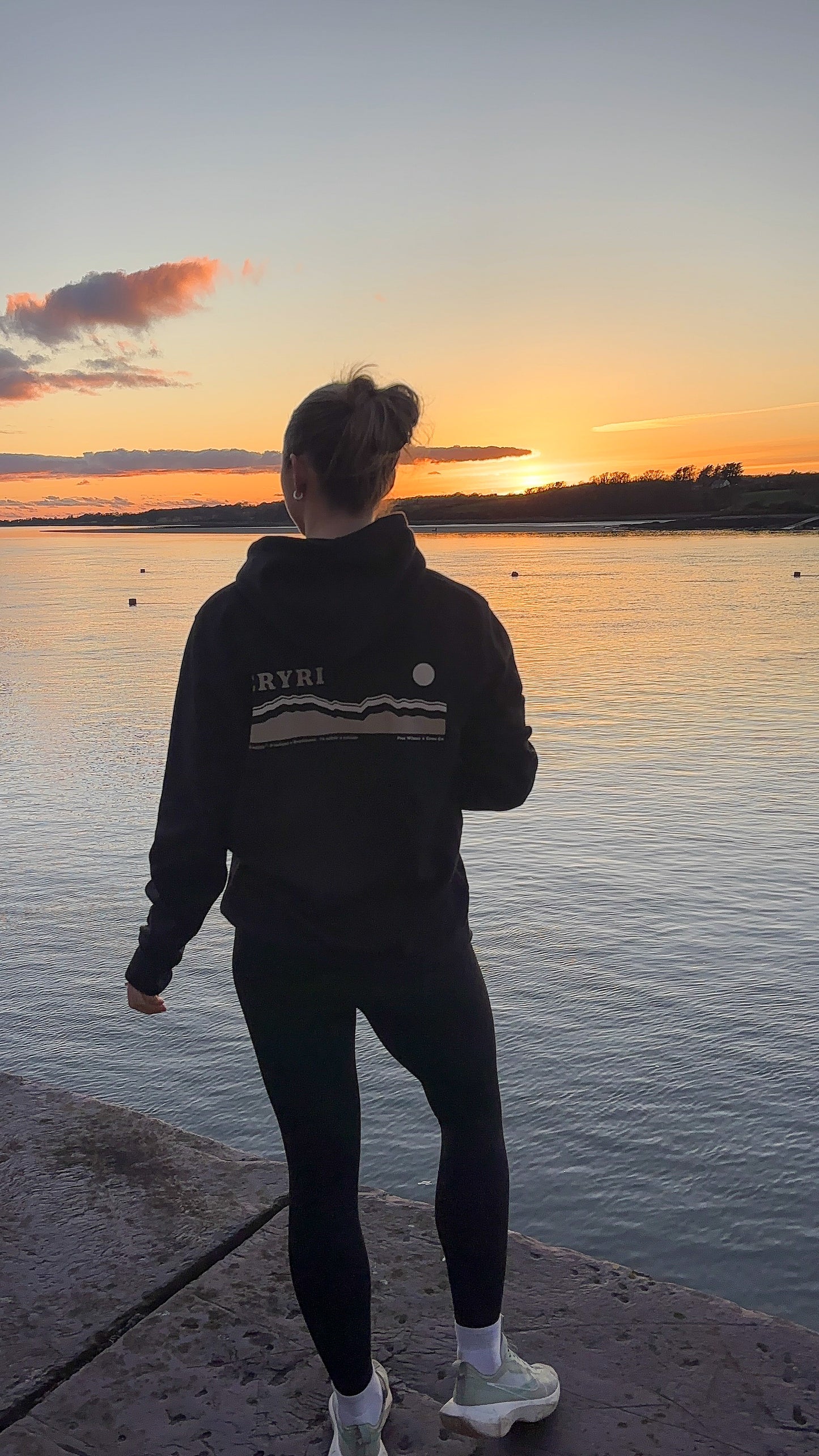 Eryri Hoodie in Midnight Black